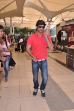 Sushant Singh Rajput snapped after he arrive from Ahmedabad in Mumbai Airport on 4th Sept 2013 (28).JPG